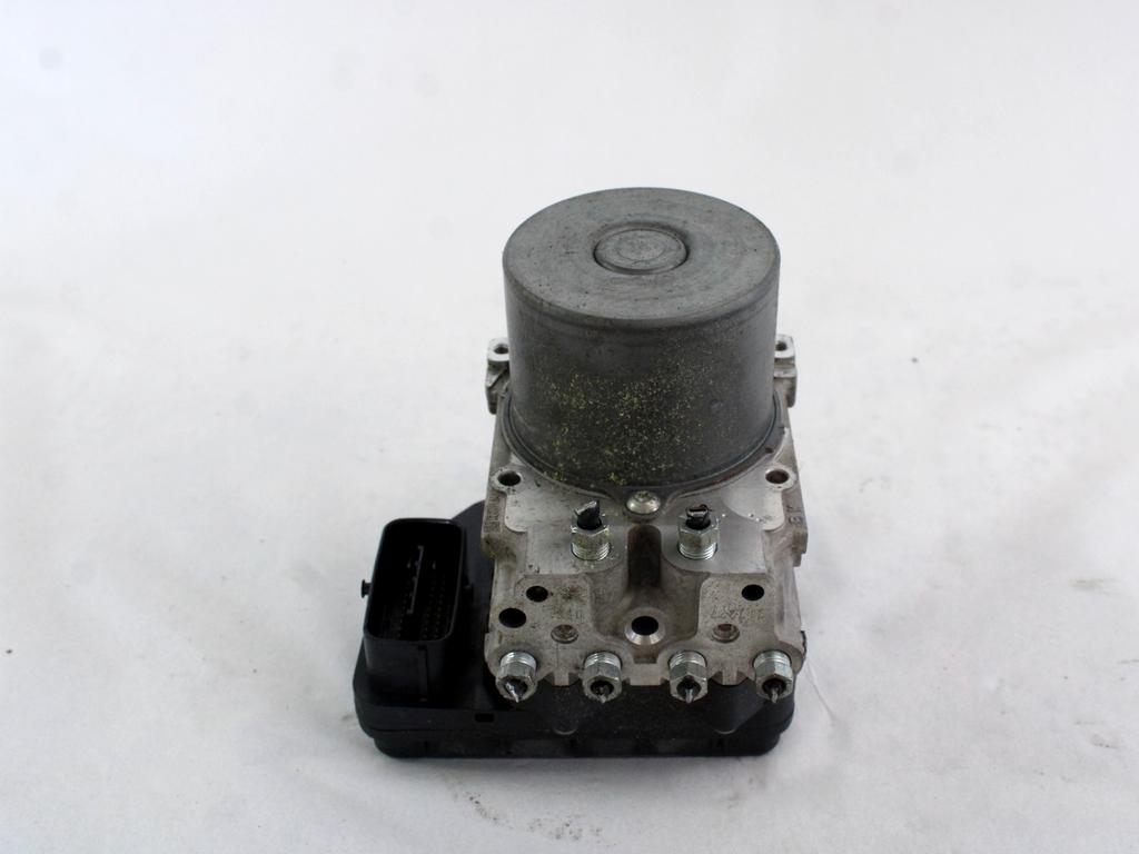 ABS AGREGAT S PUMPO OEM N. 4405042650 ORIGINAL REZERVNI DEL TOYOTA RAV 4  XA40 MK4 (2013 - 2018) DIESEL LETNIK 2015