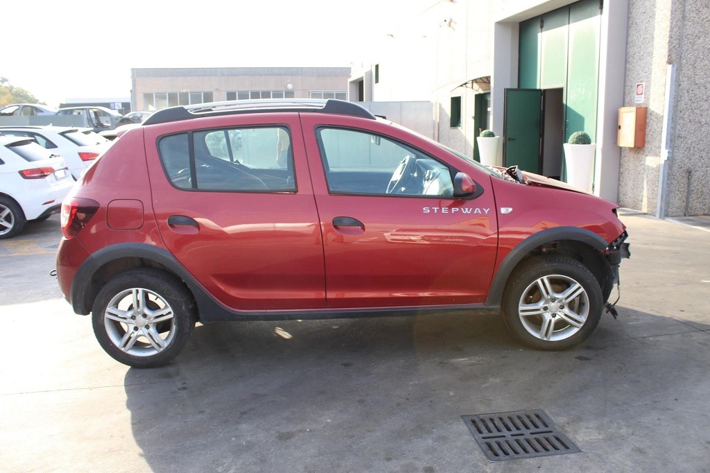 DACIA SANDERO STEPWAY 1.5 D 66KW 5M 5P (2014) RICAMBI IN MAGAZZINO