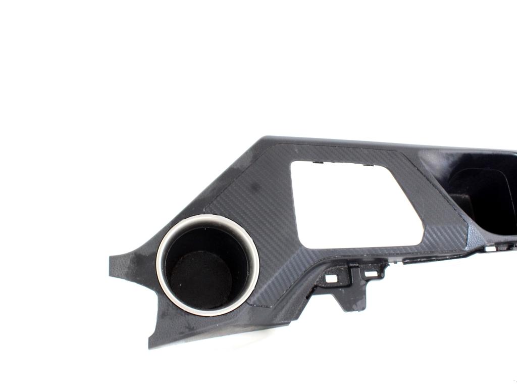 SREDINSKA KONZOLA  OEM N. 58804-42110 ORIGINAL REZERVNI DEL TOYOTA RAV 4  XA40 MK4 (2013 - 2018) DIESEL LETNIK 2015