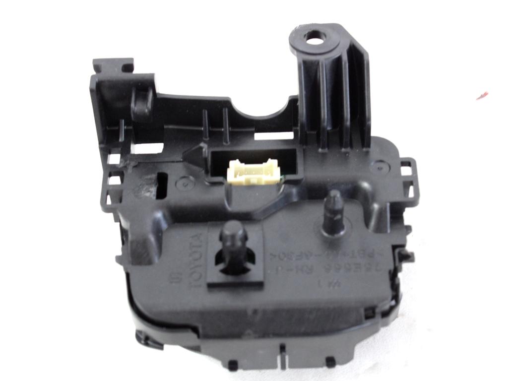 MULTIFUNKCIJSKI VOLAN OEM N. 8425042110C0 ORIGINAL REZERVNI DEL TOYOTA RAV 4  XA40 MK4 (2013 - 2018) DIESEL LETNIK 2015