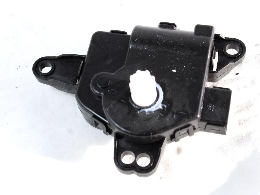 MOTORCEK OGREVANJA OEM N. D266-YN9AA01 ORIGINAL REZERVNI DEL KIA VENGA YN (2010 - 2019)BENZINA LETNIK 2013