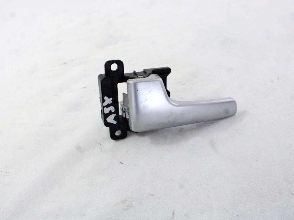 NOTRANJA KLJUKA  OEM N. 82610-1P000 ORIGINAL REZERVNI DEL KIA VENGA YN (2010 - 2019)BENZINA LETNIK 2013