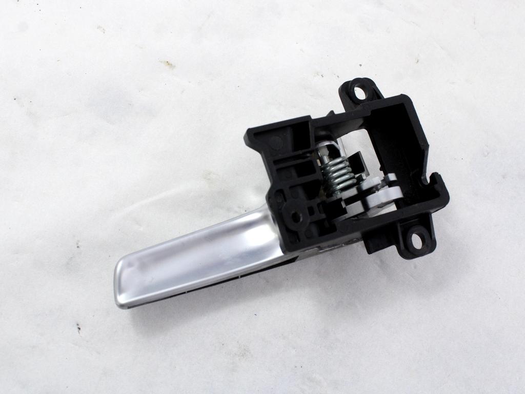 NOTRANJA KLJUKA  OEM N. 82610-1P000 ORIGINAL REZERVNI DEL KIA VENGA YN (2010 - 2019)BENZINA LETNIK 2013