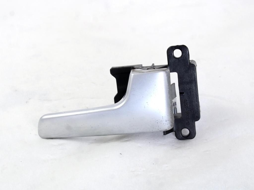 NOTRANJA KLJUKA  OEM N. 82620-1P000 ORIGINAL REZERVNI DEL KIA VENGA YN (2010 - 2019)BENZINA LETNIK 2013