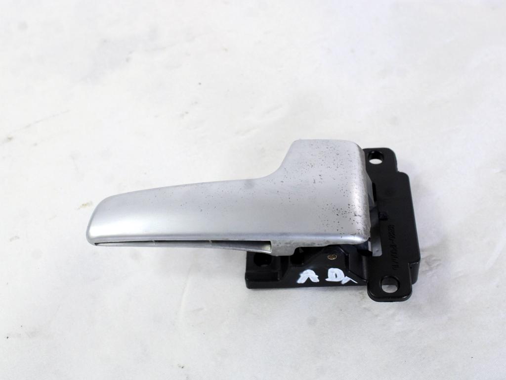 NOTRANJA KLJUKA  OEM N. 82620-1P000 ORIGINAL REZERVNI DEL KIA VENGA YN (2010 - 2019)BENZINA LETNIK 2013