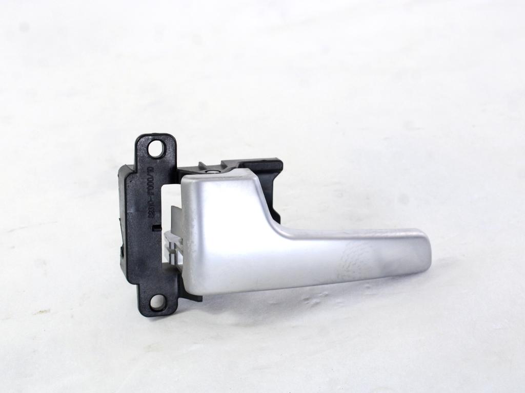 NOTRANJA KLJUKA  OEM N. 82610-1P000 ORIGINAL REZERVNI DEL KIA VENGA YN (2010 - 2019)BENZINA LETNIK 2013