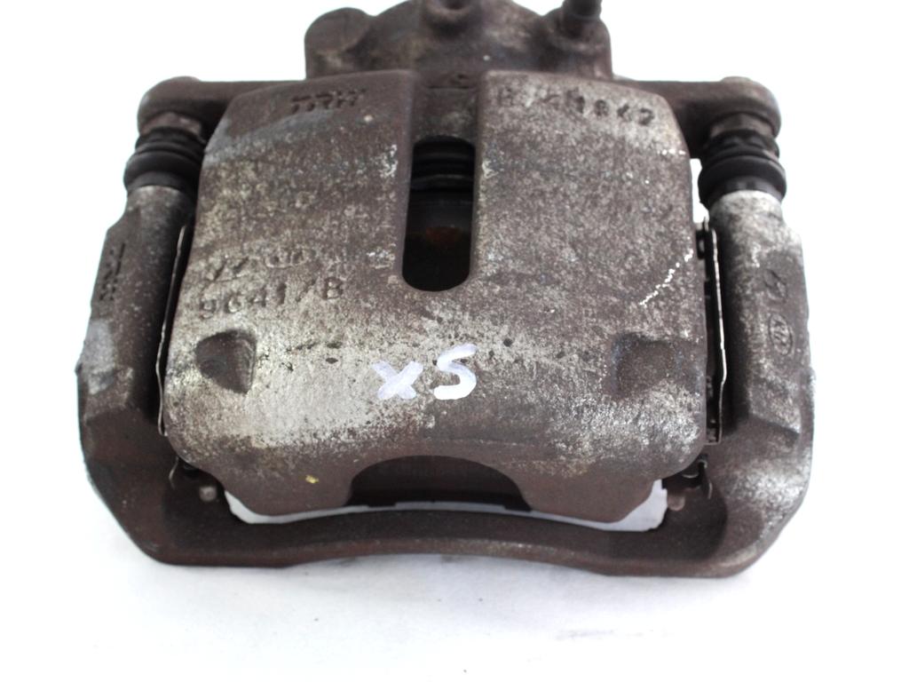 SPREDNJE LEVE ZAVORNE CELJUSTI  OEM N. 581801PA00 ORIGINAL REZERVNI DEL KIA VENGA YN (2010 - 2019)BENZINA LETNIK 2013