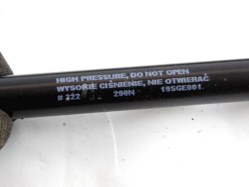 AMORTIZERJI PRTLJAZNIH VRAT  OEM N. 1666068 ORIGINAL REZERVNI DEL FORD FIESTA CB1 CNN MK6 (09/2008 - 11/2012) BENZINA LETNIK 2010