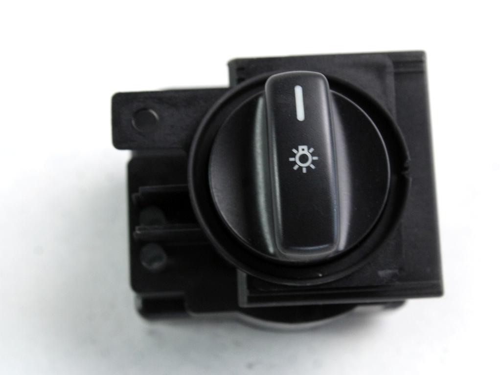 GLAVNO STIKALO LUCI OEM N. 1695452804 ORIGINAL REZERVNI DEL MERCEDES CLASSE A W169 5P C169 3P (2004 - 04/2008) BENZINA LETNIK 2008