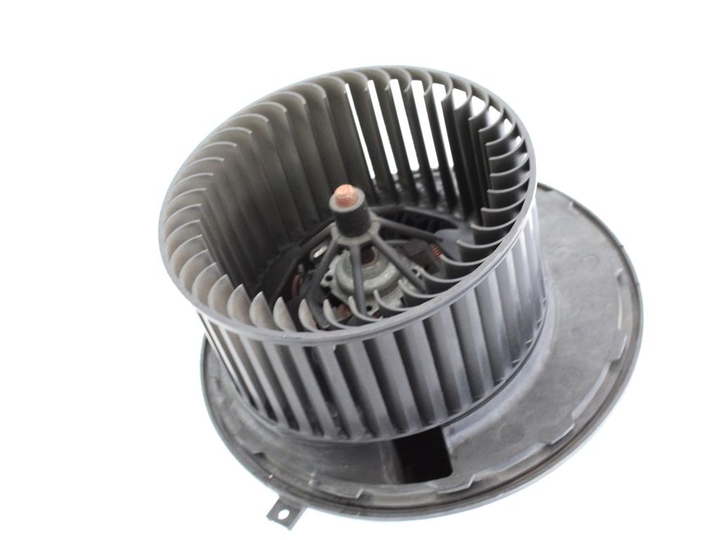 VENTILATOR  KABINE  OEM N. A1698200642 ORIGINAL REZERVNI DEL MERCEDES CLASSE A W169 5P C169 3P (2004 - 04/2008) BENZINA LETNIK 2008