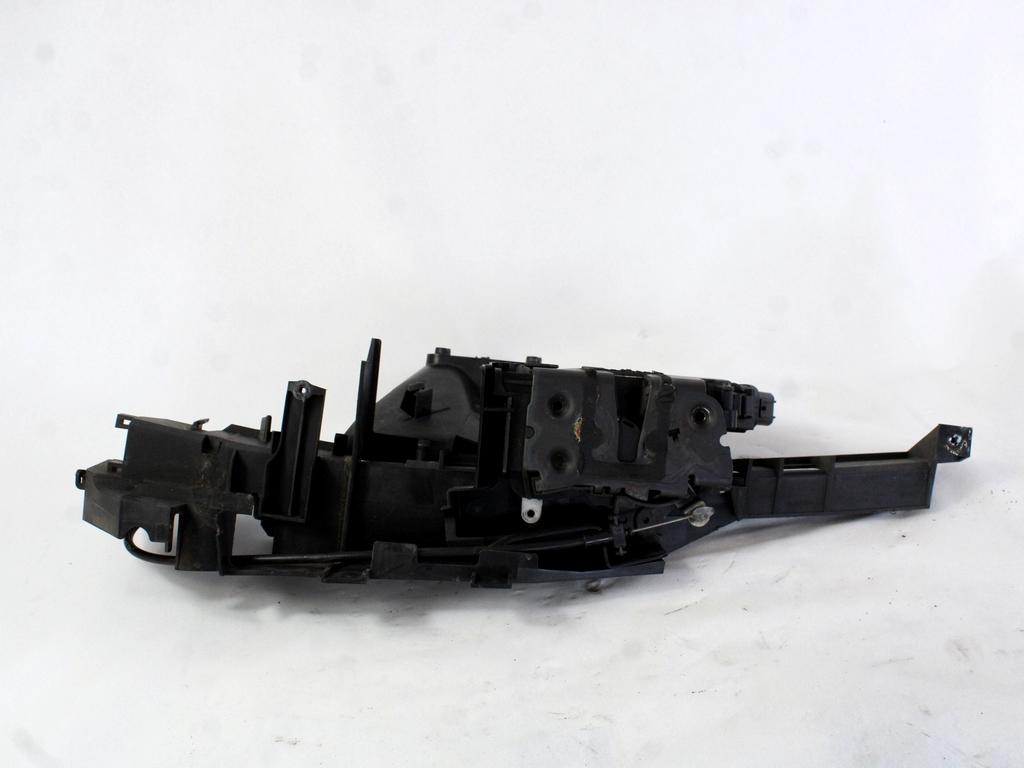 CENTRALNO ZAKLEPANJE PREDNIH LEVIH VRAT OEM N. 3M5A-R21813-ER ORIGINAL REZERVNI DEL FORD FOCUS CMAX DM2 MK1 R (04/2007 - 2010) DIESEL LETNIK 2006