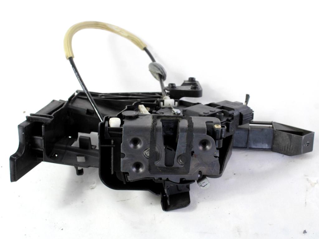 CENTRALNA KLJUCAVNICA ZADJIH LEVIH VRAT OEM N. 3M5A-R26413-BP ORIGINAL REZERVNI DEL FORD FOCUS CMAX DM2 MK1 R (04/2007 - 2010) DIESEL LETNIK 2006