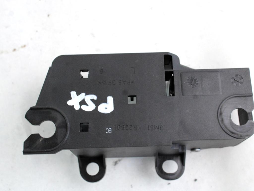 NOTRANJA KLJUKA  OEM N. 3M51-R22601-BC ORIGINAL REZERVNI DEL FORD FOCUS CMAX DM2 MK1 R (04/2007 - 2010) DIESEL LETNIK 2006