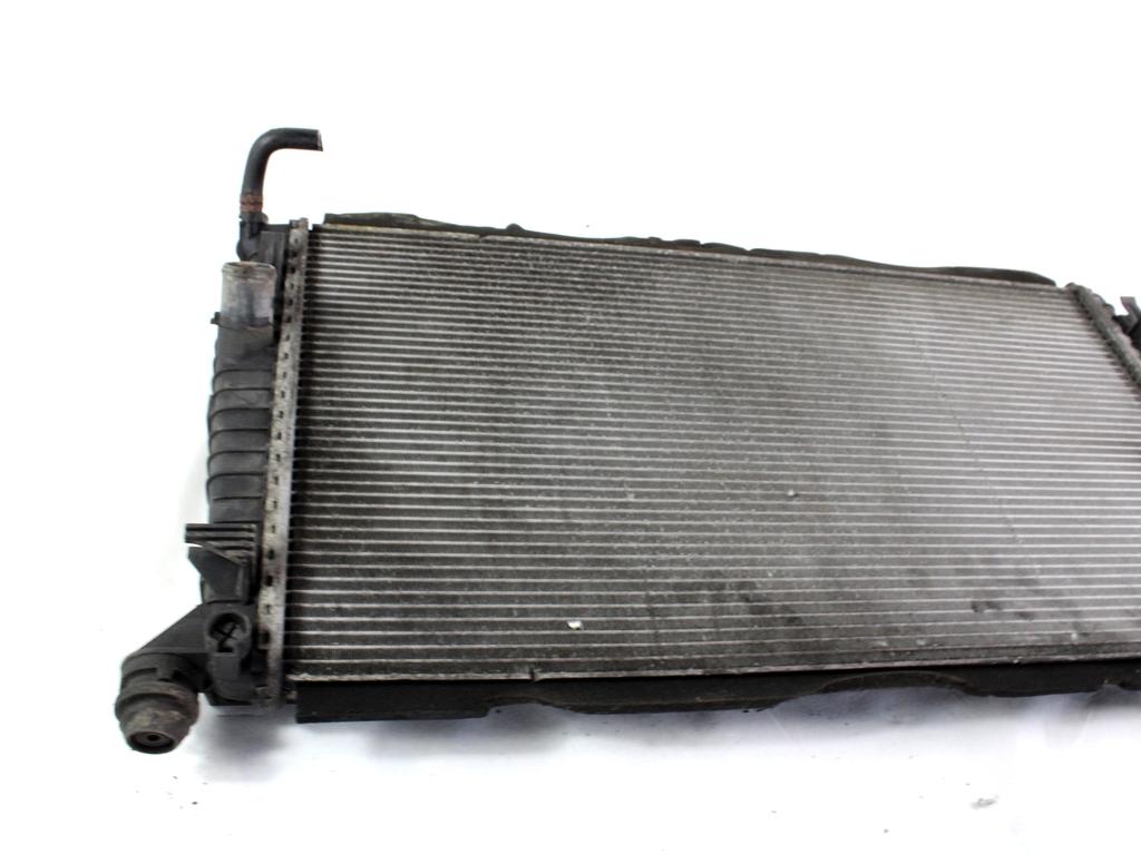 RADIATOR VODE OEM N. 3M5H-8005-TL ORIGINAL REZERVNI DEL FORD FOCUS CMAX DM2 MK1 R (04/2007 - 2010) DIESEL LETNIK 2006