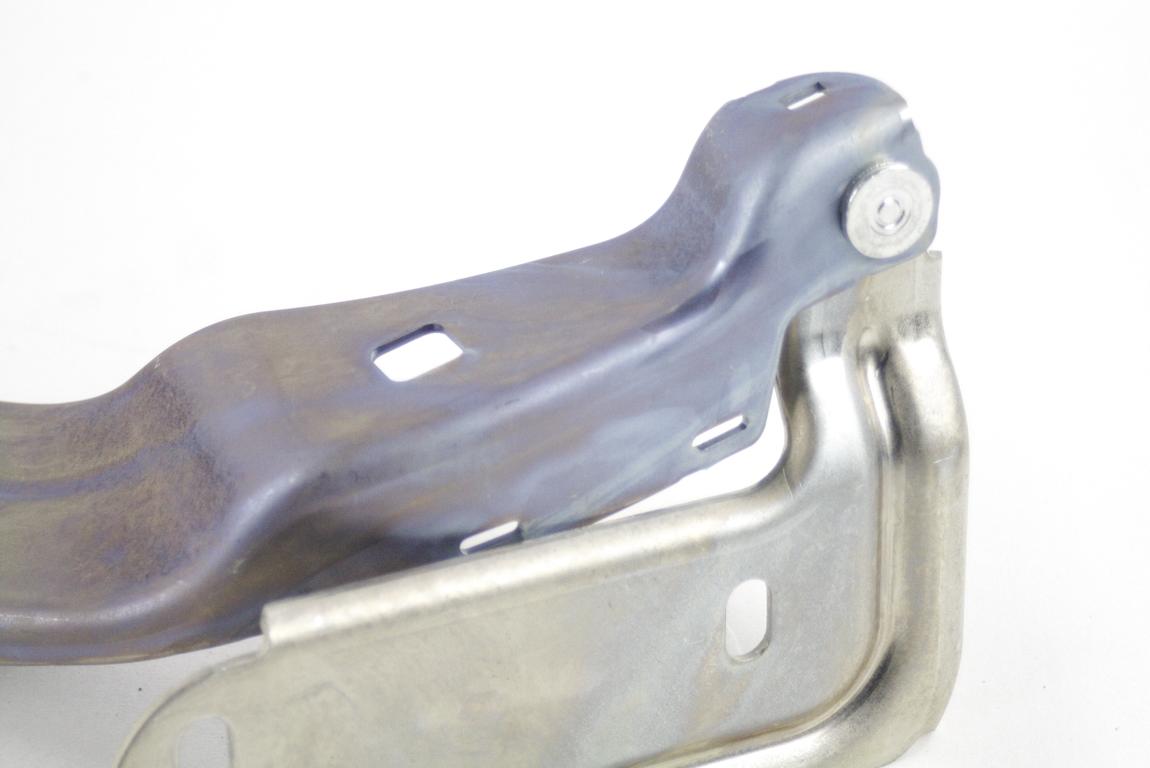 PANTI POKROVA MOTORJA OEM N. 95851130110 ORIGINAL REZERVNI DEL PORSCHE CAYENNE 92A MK2 (2010 - 2017) DIESEL LETNIK 2010