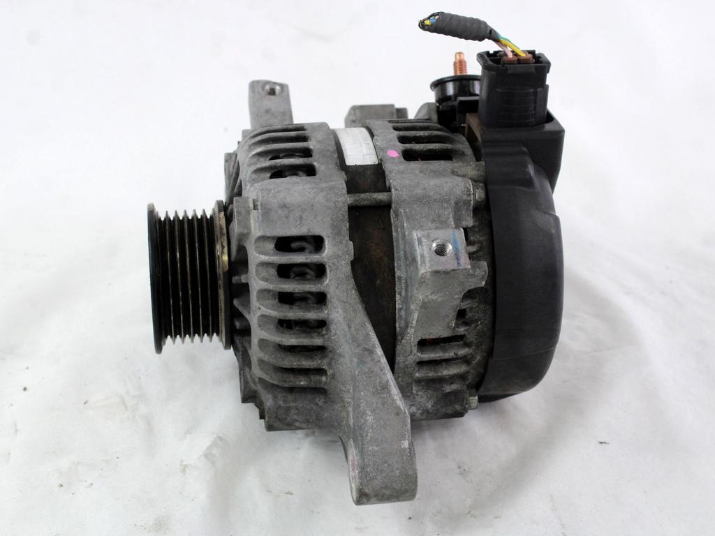 ALTERNATOR OEM N. 27060-0Y030 ORIGINAL REZERVNI DEL TOYOTA YARIS P9 MK2 R (2009 - 2011)BENZINA LETNIK 2010