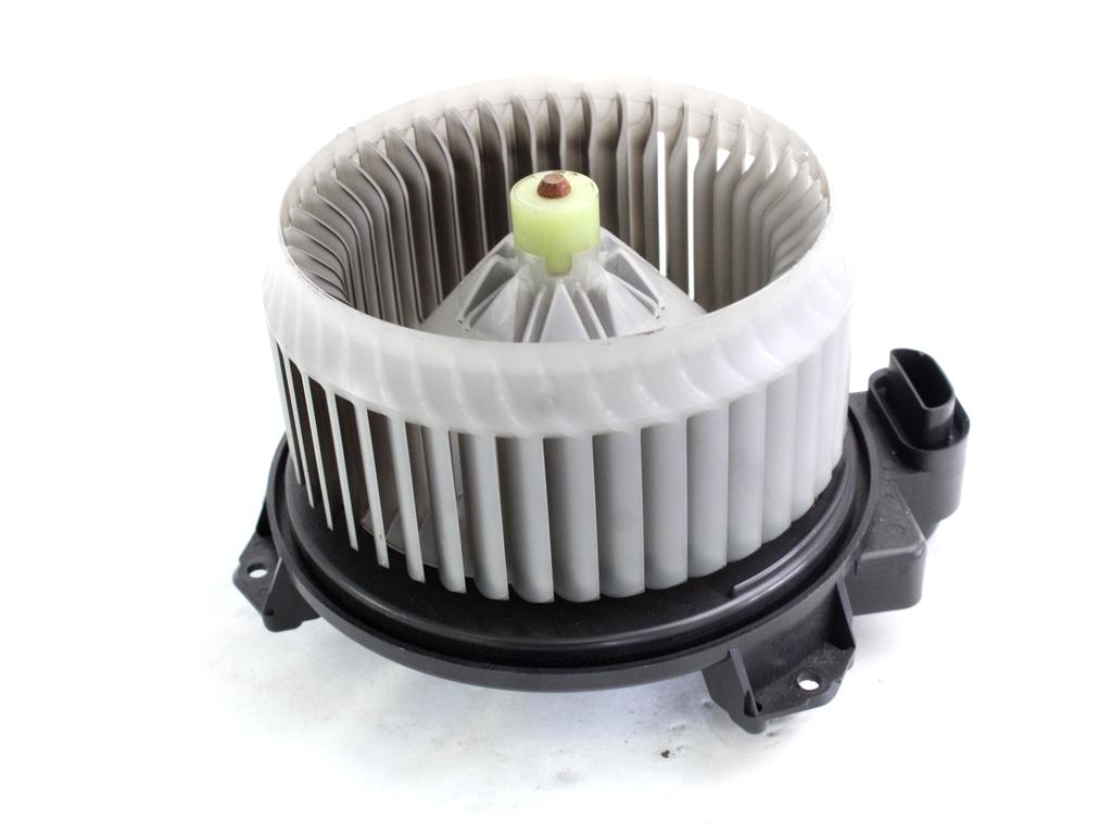 VENTILATOR  KABINE  OEM N. 8710352152 ORIGINAL REZERVNI DEL TOYOTA YARIS P9 MK2 R (2009 - 2011)BENZINA LETNIK 2010