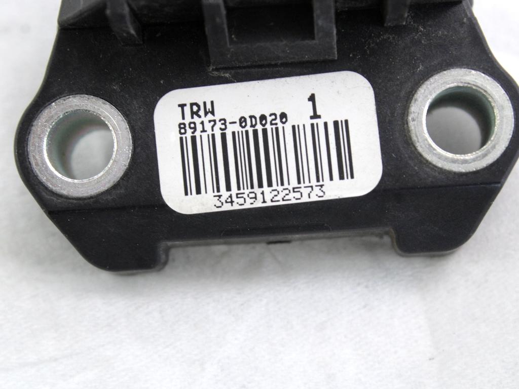 AIRBAG SENZOR OEM N. 89173-0D020 ORIGINAL REZERVNI DEL TOYOTA YARIS P9 MK2 R (2009 - 2011)BENZINA LETNIK 2010