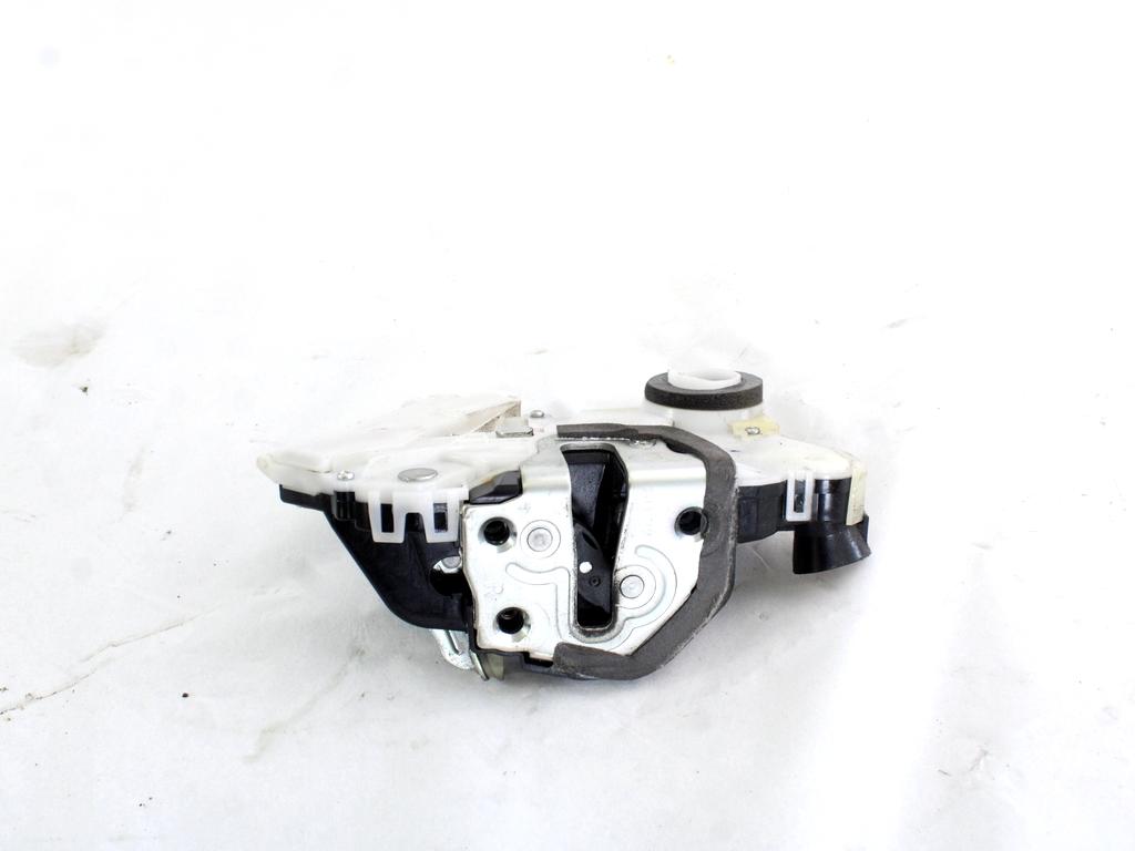 CENTRALNI ZAKLEP SPREDNJIH VRAT  OEM N. 690300D140 ORIGINAL REZERVNI DEL TOYOTA YARIS P9 MK2 R (2009 - 2011)BENZINA LETNIK 2010