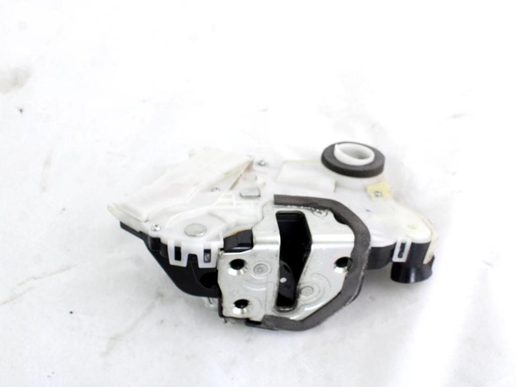 CENTRALNI ZAKLEP SPREDNJIH VRAT  OEM N. 690300D140 ORIGINAL REZERVNI DEL TOYOTA YARIS P9 MK2 R (2009 - 2011)BENZINA LETNIK 2010