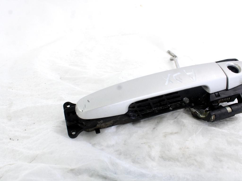 ZUNANJA KLJUKA SPREDNJA DESNA VRATA OEM N. 692110D901 ORIGINAL REZERVNI DEL TOYOTA YARIS P9 MK2 R (2009 - 2011)BENZINA LETNIK 2010