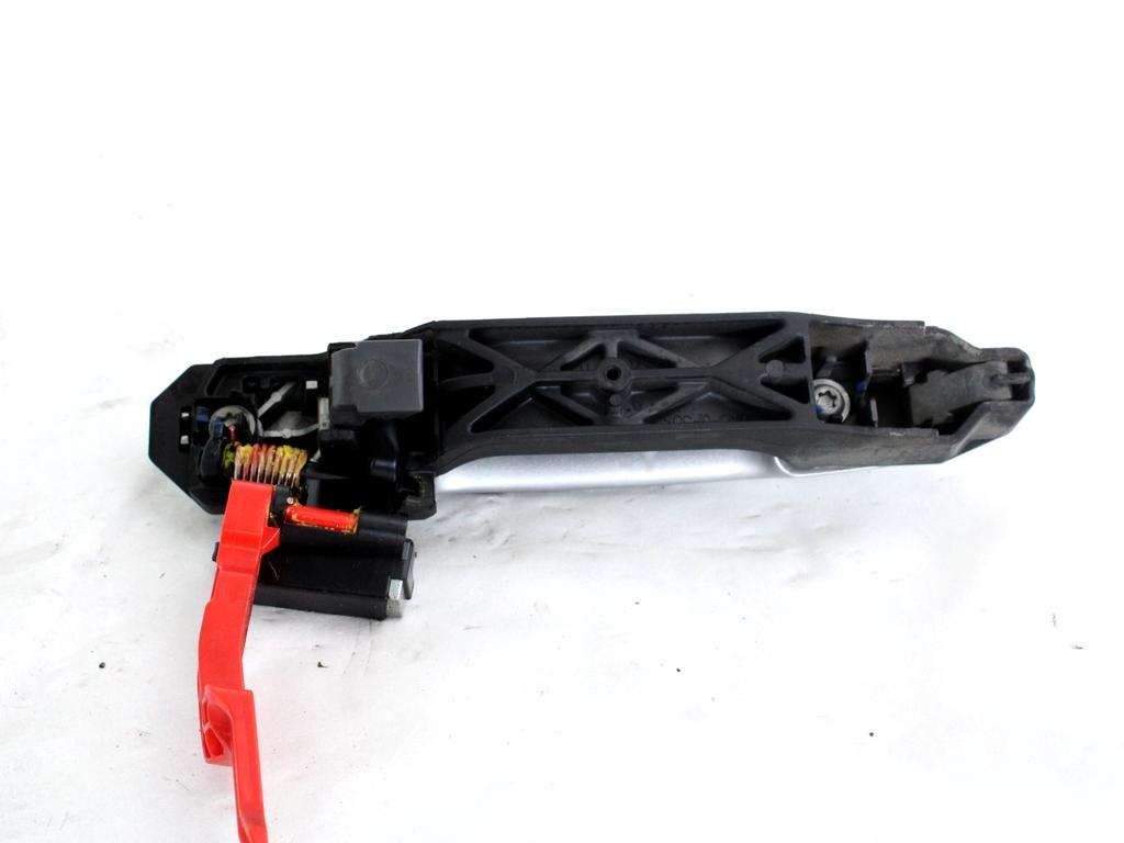 ZUNANJA KLJUKA ZADNJA DESNA VRATA OEM N. 692110D901 ORIGINAL REZERVNI DEL TOYOTA YARIS P9 MK2 R (2009 - 2011)BENZINA LETNIK 2010