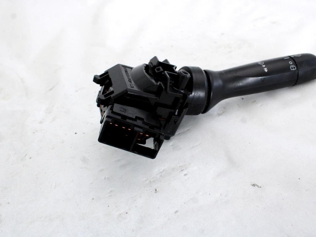 OBVOLANSKO STIKALO OEM N. 846520D031 ORIGINAL REZERVNI DEL TOYOTA YARIS P9 MK2 R (2009 - 2011)BENZINA LETNIK 2010