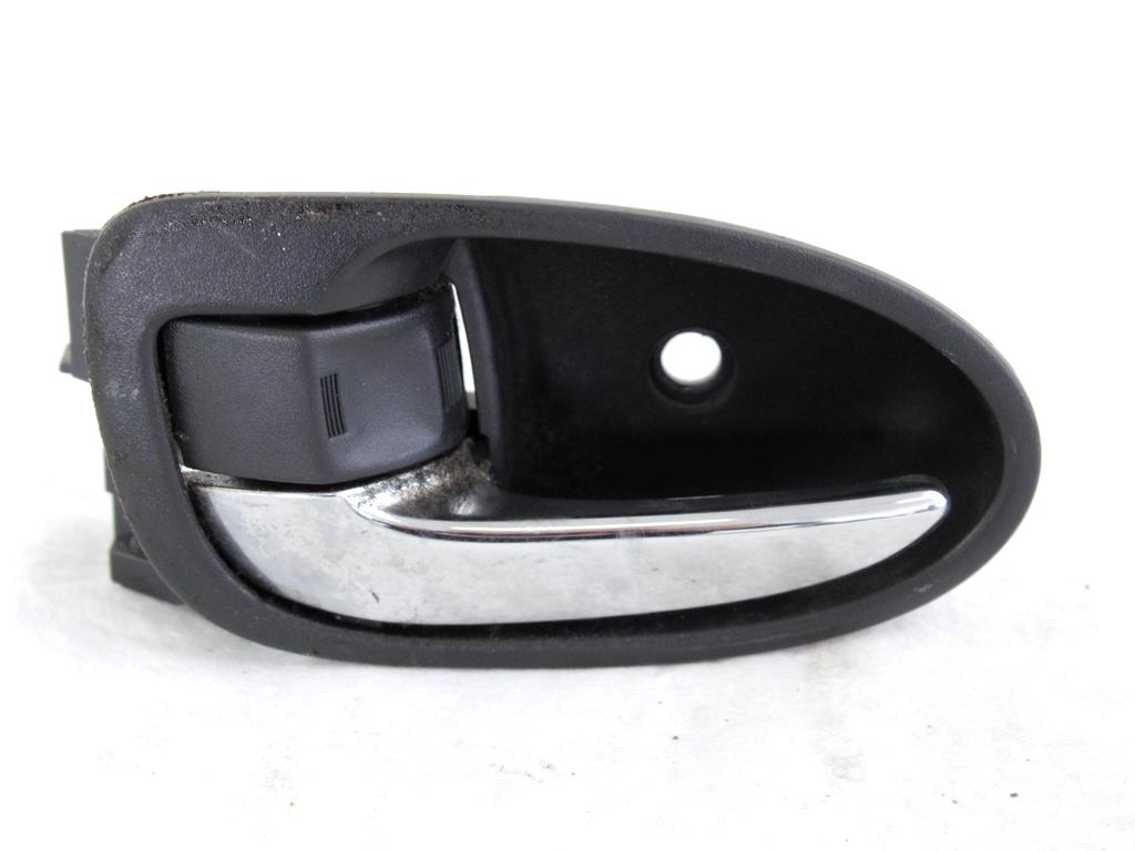 NOTRANJA KLJUKA  OEM N. 69206-0D90 ORIGINAL REZERVNI DEL TOYOTA YARIS P9 MK2 R (2009 - 2011)BENZINA LETNIK 2010