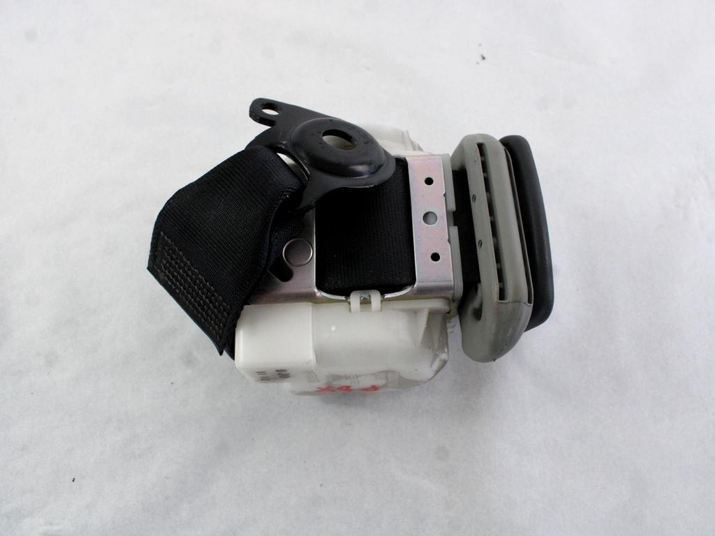 VARNOSTNI PAS OEM N. 733700D091C0 ORIGINAL REZERVNI DEL TOYOTA YARIS P9 MK2 R (2009 - 2011)BENZINA LETNIK 2010