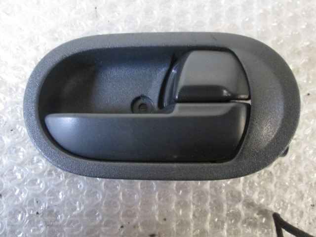 NOTRANJA KLJUKA  OEM N. MR959267HA ORIGINAL REZERVNI DEL MITSUBISHI COLT Z30 Z3_A Z2_A MK6 (2004 - 2009) DIESEL LETNIK 2007