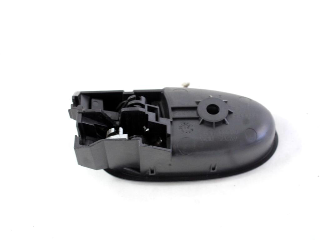 NOTRANJA KLJUKA  OEM N. 69205-0D90 ORIGINAL REZERVNI DEL TOYOTA YARIS P9 MK2 R (2009 - 2011)BENZINA LETNIK 2010