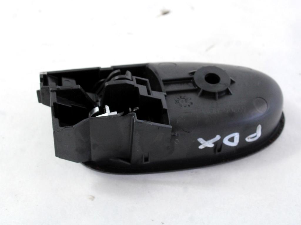 NOTRANJA KLJUKA  OEM N. 69205-0D90 ORIGINAL REZERVNI DEL TOYOTA YARIS P9 MK2 R (2009 - 2011)BENZINA LETNIK 2010