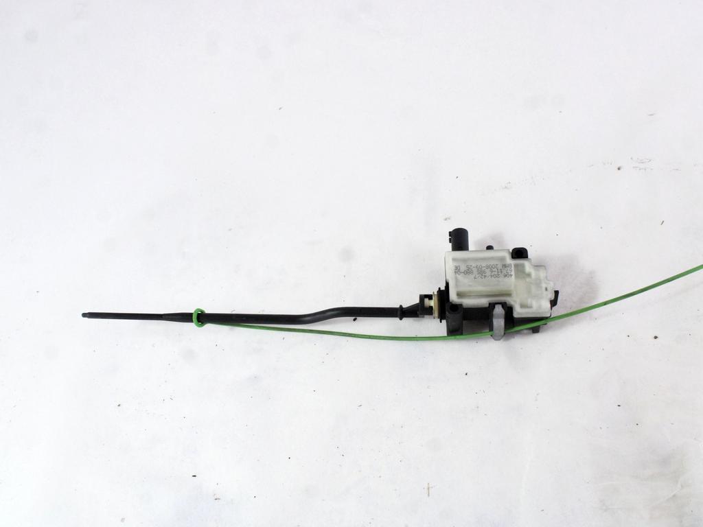 ZAKLEP LOPUTE GORIVA OEM N. 67116985880 ORIGINAL REZERVNI DEL MINI ONE / COOPER BERLINA CABRIO R56 R57 (2007 - 2013) DIESEL LETNIK 2008