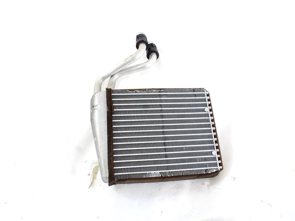 GRELEC RADIATORJA OEM N. 64113422666 ORIGINAL REZERVNI DEL MINI ONE / COOPER BERLINA CABRIO R56 R57 (2007 - 2013) DIESEL LETNIK 2008