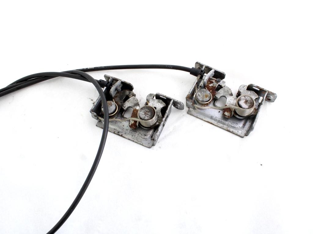 ZAKLEP POKROVA MOTORJA  OEM N. 22486 COPPIA SERRATURE COFANO ANTERIORE ORIGINAL REZERVNI DEL MINI ONE / COOPER BERLINA CABRIO R56 R57 (2007 - 2013) DIESEL LETNIK 2008