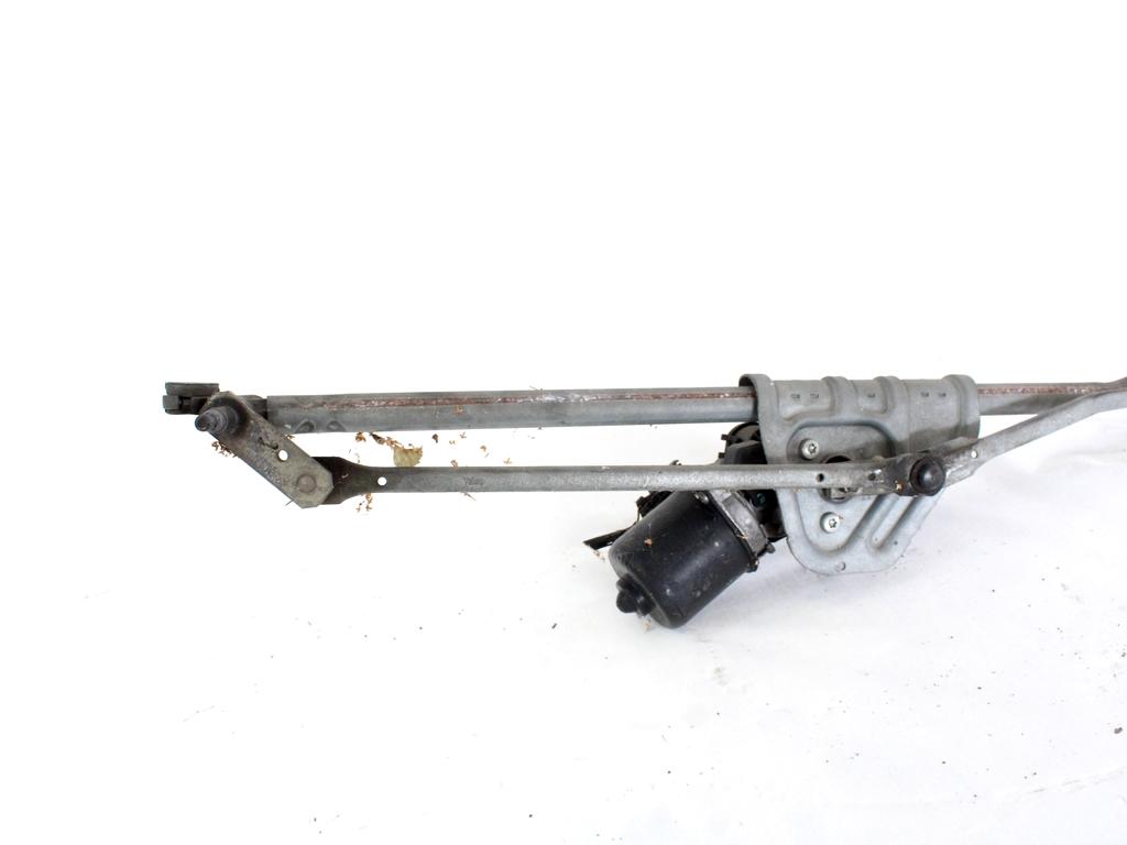 MOTORCEK PREDNJIH BRISALCEV OEM N. 61617138789 ORIGINAL REZERVNI DEL MINI ONE / COOPER BERLINA CABRIO R56 R57 (2007 - 2013) DIESEL LETNIK 2008