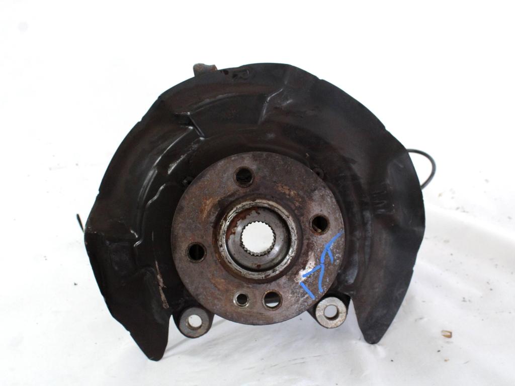 VRTLJIVI LEZAJ DESNO / PESTO KOLESA Z LEZAJEM SPREDAJ OEM N. 31216779796 ORIGINAL REZERVNI DEL MINI ONE / COOPER BERLINA CABRIO R56 R57 (2007 - 2013) DIESEL LETNIK 2008