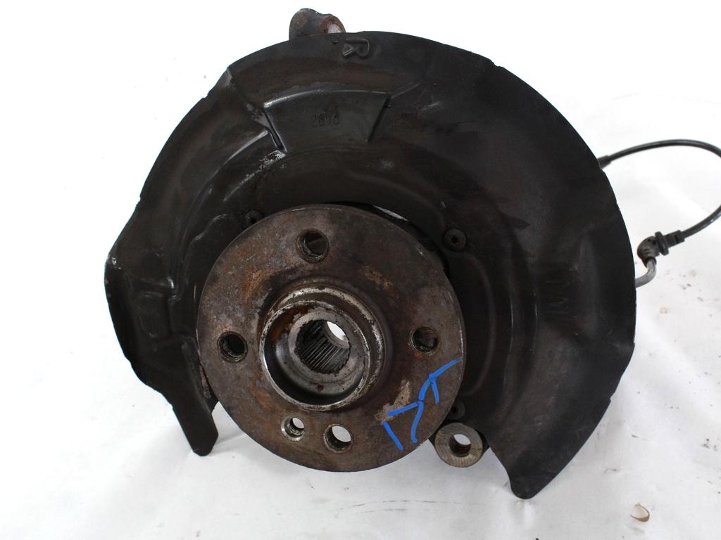 VRTLJIVI LEZAJ DESNO / PESTO KOLESA Z LEZAJEM SPREDAJ OEM N. 31216779796 ORIGINAL REZERVNI DEL MINI ONE / COOPER BERLINA CABRIO R56 R57 (2007 - 2013) DIESEL LETNIK 2008