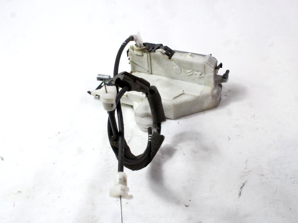 CENTRALNI ZAKLEP SPREDNJIH VRAT  OEM N. 9800623080 ORIGINAL REZERVNI DEL PEUGEOT 5008 0U 0E MK1 (2009 - 2013) DIESEL LETNIK 2010