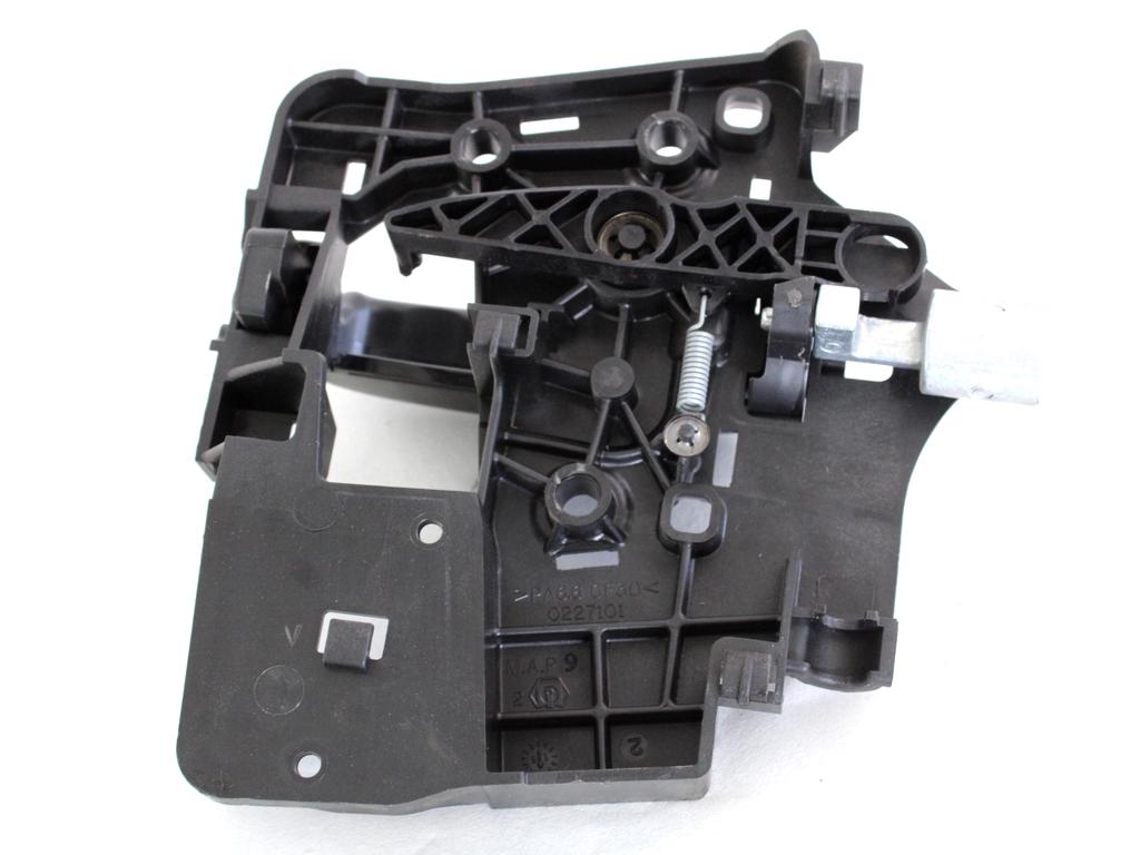 NOTRANJA KLJUKA  OEM N. 9682100677 ORIGINAL REZERVNI DEL CITROEN BERLINGO MK2 (2008 -2018) DIESEL LETNIK 2016