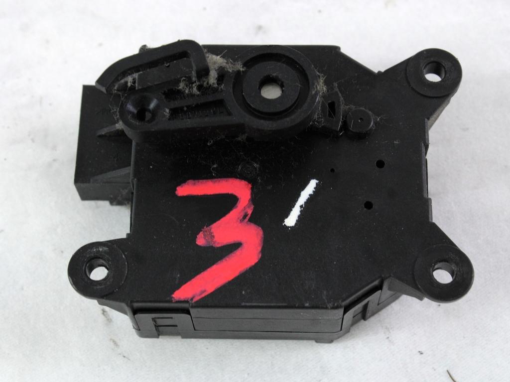 MOTORCEK OGREVANJA OEM N. N100464D ORIGINAL REZERVNI DEL NISSAN NOTE E11 MK1 (2005 - 2013)BENZINA LETNIK 2007