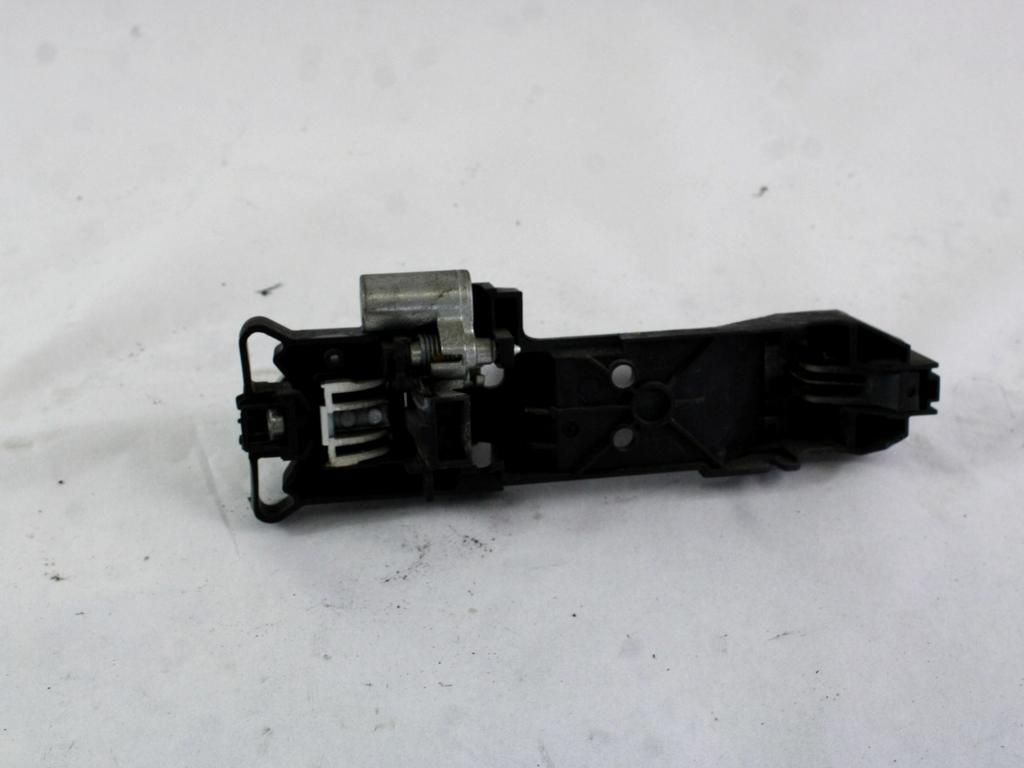 ZUNANJA KLJUKA ZADNJA LEVA VRATA OEM N. 80640AX62C ORIGINAL REZERVNI DEL NISSAN NOTE E11 MK1 (2005 - 2013)BENZINA LETNIK 2007