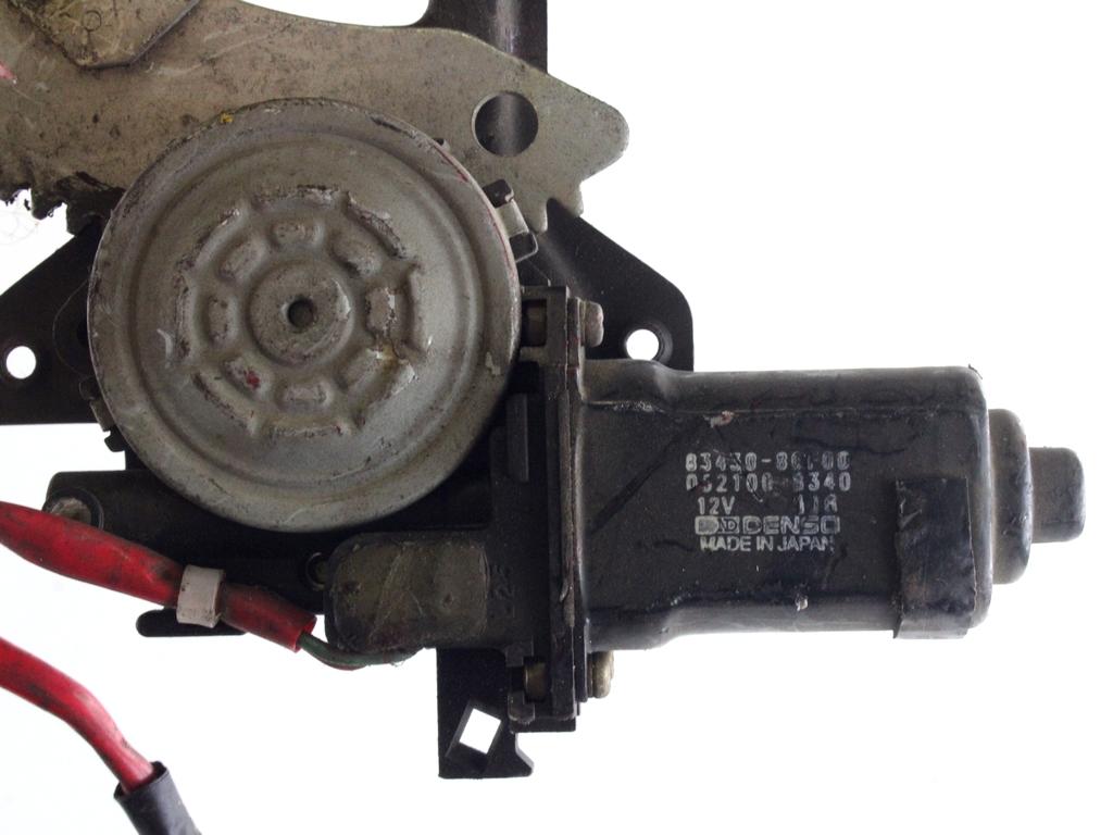 MEHANIZEM DVIGA SPREDNJIH STEKEL  OEM N. 4770 SISTEMA ALZACRISTALLO PORTA ANTERIORE ELETTRI ORIGINAL REZERVNI DEL SUZUKI BALENO EG (1995 - 2001) BENZINA LETNIK 1996