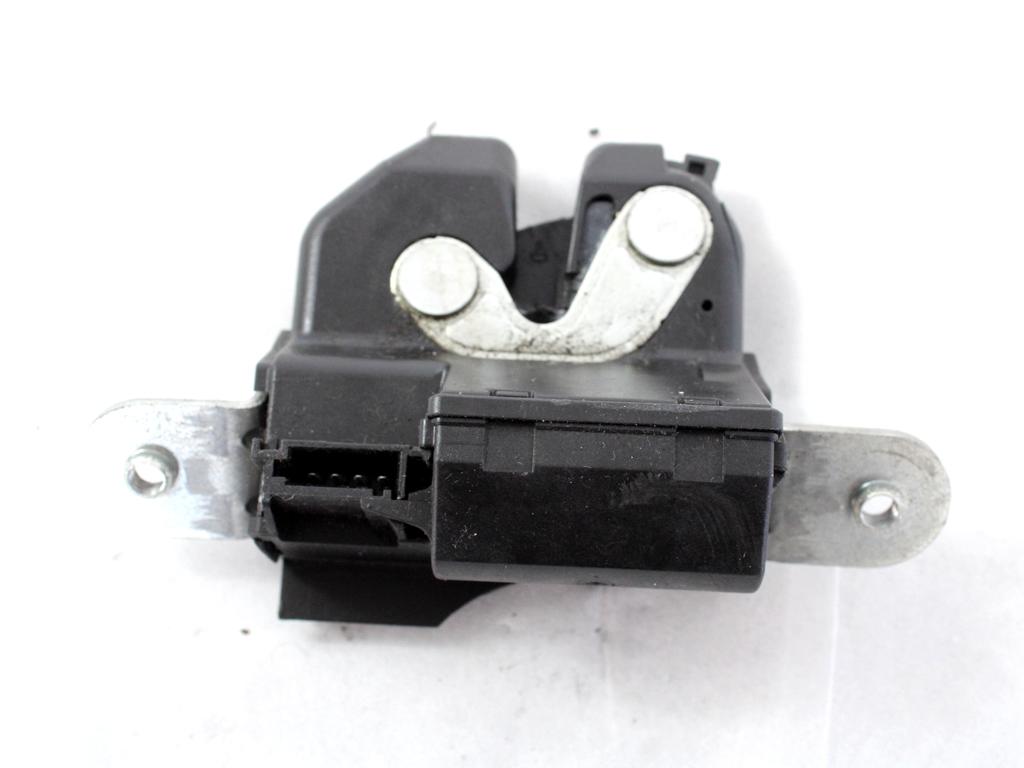 ZAKLEPANJE PRTLJA?NIH VRAT  OEM N. 55701971 ORIGINAL REZERVNI DEL FIAT 500 CINQUECENTO 312 MK3 (2007 - 2015) BENZINA LETNIK 2010