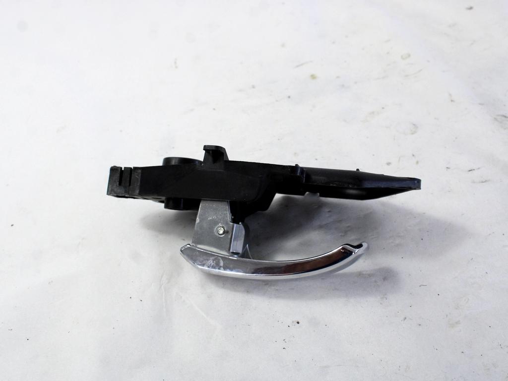 NOTRANJA KLJUKA  OEM N. 71749972 ORIGINAL REZERVNI DEL FIAT 500 CINQUECENTO 312 MK3 (2007 - 2015) BENZINA LETNIK 2010