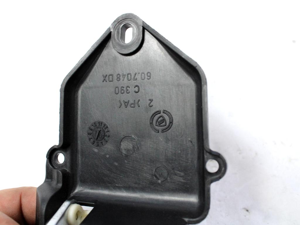 NOTRANJA KLJUKA  OEM N. 71749972 ORIGINAL REZERVNI DEL FIAT 500 CINQUECENTO 312 MK3 (2007 - 2015) BENZINA LETNIK 2010