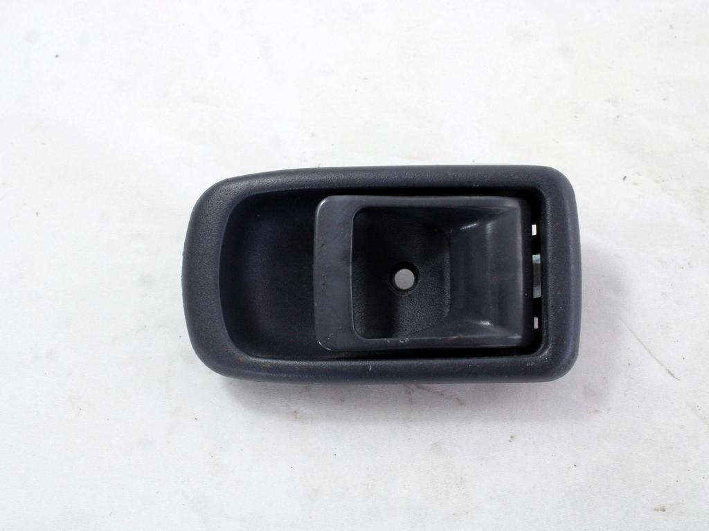 NOTRANJA KLJUKA  OEM N. 69280-87501 ORIGINAL REZERVNI DEL DAIHATSU TERIOS J100 MK1 (1997 - 2005) BENZINA LETNIK 2000