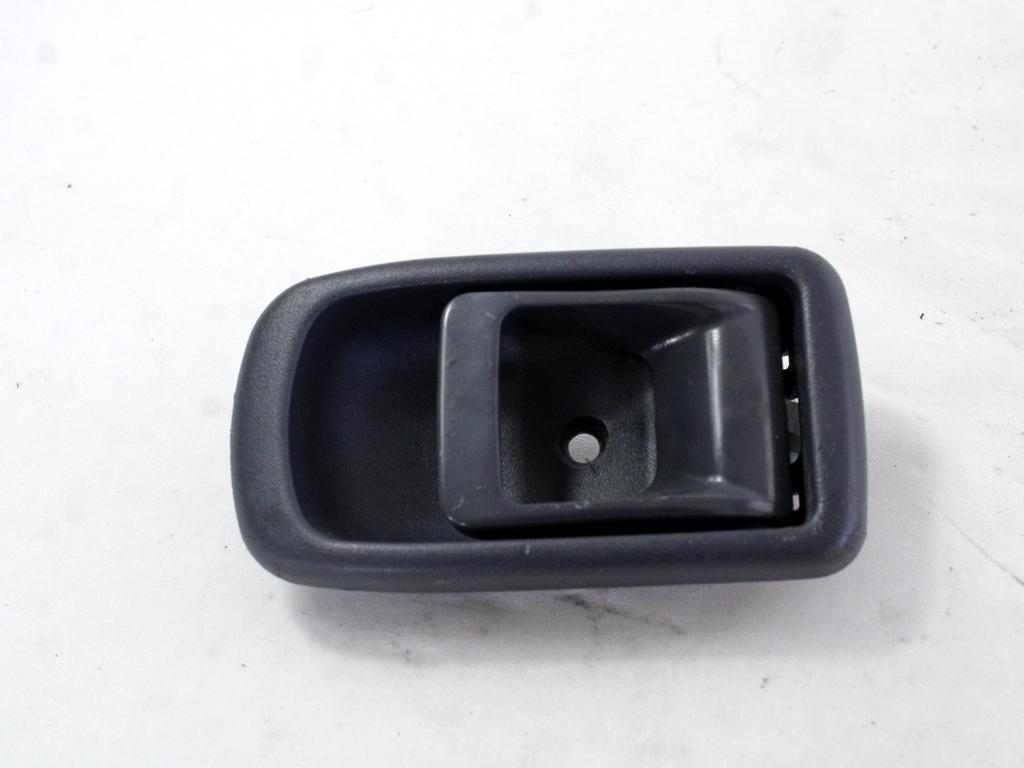 NOTRANJA KLJUKA  OEM N. 69280-87501 ORIGINAL REZERVNI DEL DAIHATSU TERIOS J100 MK1 (1997 - 2005) BENZINA LETNIK 2000