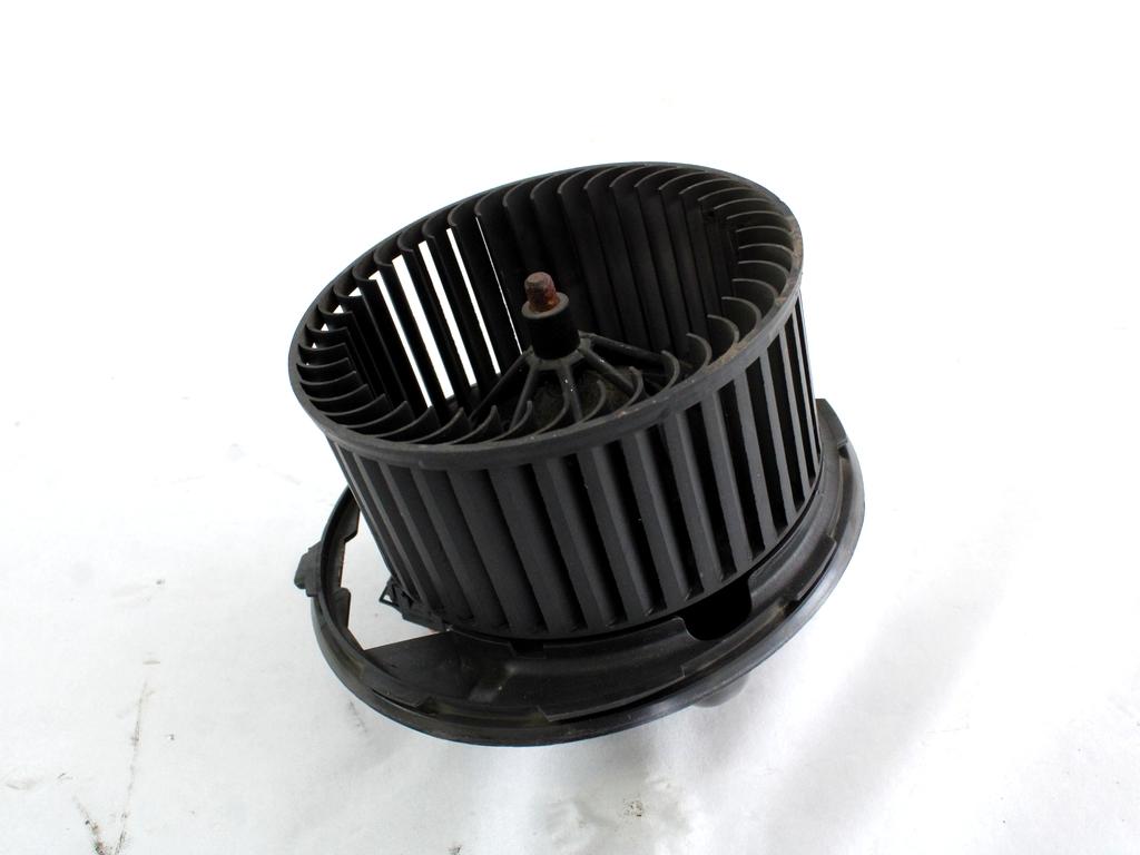 VENTILATOR  KABINE  OEM N. 1K1820015F ORIGINAL REZERVNI DEL VOLKSWAGEN TOURAN 1T2 MK1 R1 (2006 - 2010)DIESEL LETNIK 2007