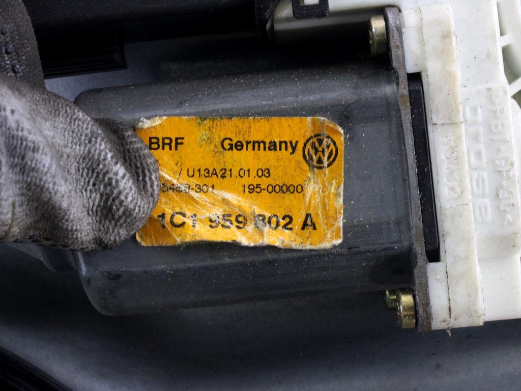 MEHANIZEM DVIGA SPREDNJIH STEKEL  OEM N. 8799 SISTEMA ALZACRISTALLO PORTA ANTERIORE ELETTRI ORIGINAL REZERVNI DEL VOLKSWAGEN GOLF IV 1J1 1E7 1J5 MK4 BER/SW (1998 - 2004) BENZINA LETNIK 1999